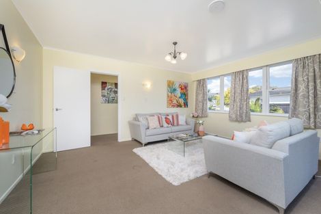 Photo of property in 90 Edgewater Drive, Pakuranga, Auckland, 2010