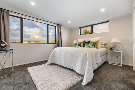 Photo of property in 7b Ballial Place, West Harbour, Auckland, 0618