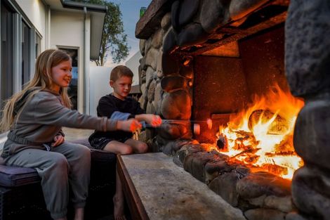 Photo of property in 15 Marlin Terrace, Bell Block, New Plymouth, 4312