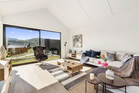Photo of property in 12 Falconer Rise, Jacks Point, Queenstown, 9371