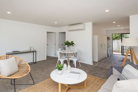 Photo of property in 3/129 Aikmans Road, Merivale, Christchurch, 8014