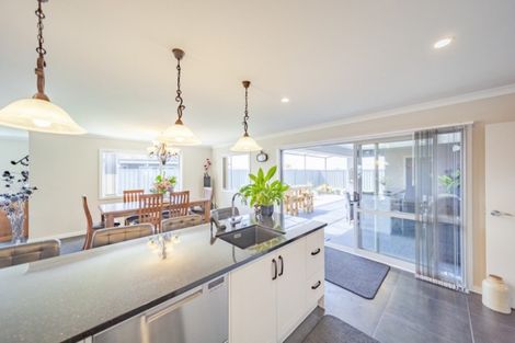 Photo of property in 15 Aspiring Drive, Poraiti, Napier, 4112