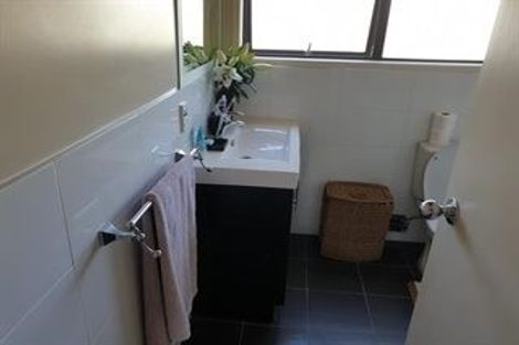 Photo of property in 14 Chablis Place, Henderson, Auckland, 0612