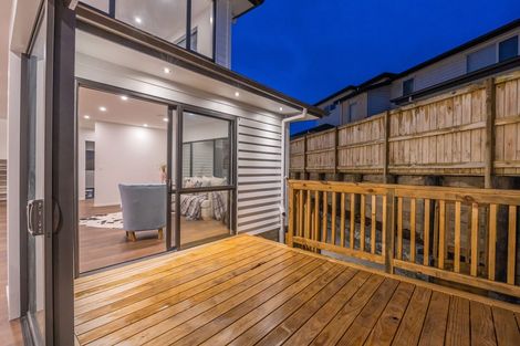 Photo of property in 5 Paitry Place, Swanson, Auckland, 0614