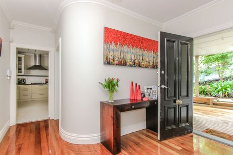 Photo of property in 331 Titirangi Road, Titirangi, Auckland, 0604