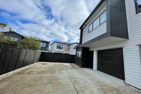 Photo of property in 2d Pinero Place, Bucklands Beach, Auckland, 2014