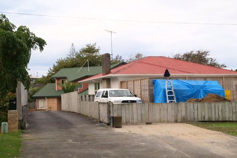 Photo of property in 2/64 Howe Street, Howick, Auckland, 2014