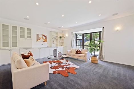 Photo of property in 15 Thurlestone Place, Burnside, Christchurch, 8053