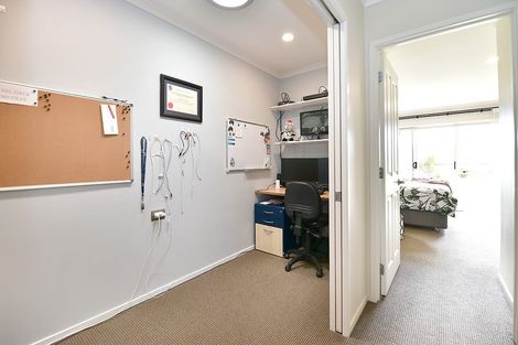 Photo of property in 6 Raabia Close, Parakai, 0830