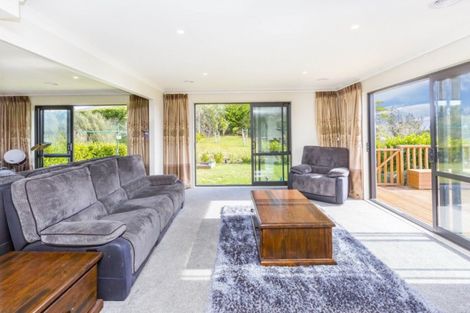 Photo of property in 24 Mount Marua Way, Timberlea, Upper Hutt, 5018