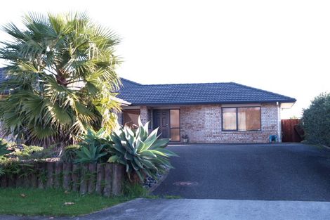 Photo of property in 1a Estuary Views, Shelly Park, Auckland, 2014