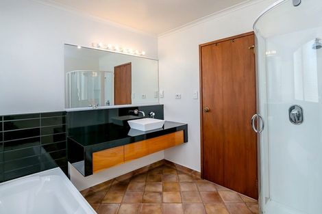 Photo of property in 30 Kitchener Street, Martinborough, 5711