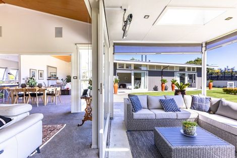 Photo of property in 15 Goodger Street, Waipukurau, 4200