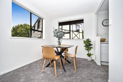Photo of property in 5/44 Sunnyside Road, Sunnyvale, Auckland, 0612