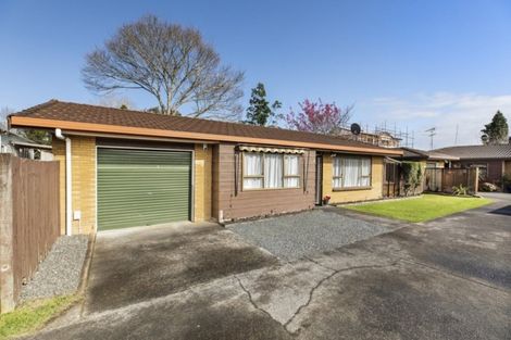 Photo of property in 1/2 Short Street, Papakura, 2110