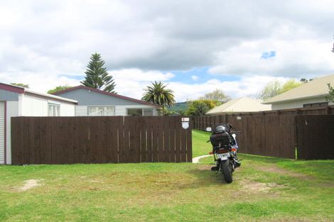 Photo of property in 6 Waana Street, Mourea, Rotorua, 3074