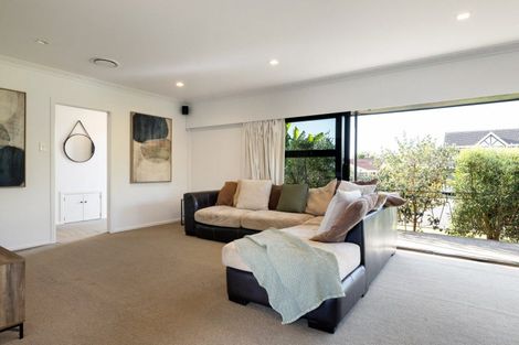 Photo of property in 36 Chedworth Avenue, Chedworth, Hamilton, 3210