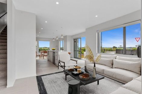 Photo of property in 39 Parkmore Drive, Rosehill, Papakura, 2113