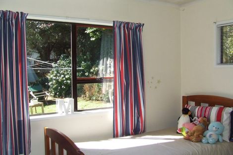 Photo of property in 38 Beaudine Avenue, Glenfield, Auckland, 0629