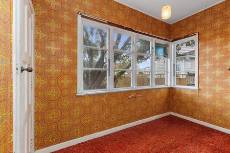 Photo of property in 16 Purser Grove, Fairfield, Lower Hutt, 5011