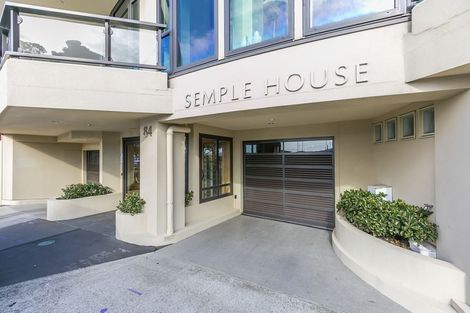 Photo of property in Semple House, 1b/84 Oriental Parade, Oriental Bay, Wellington, 6011