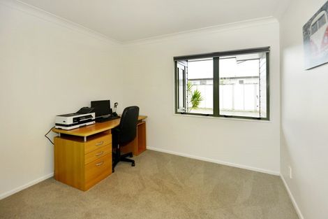 Photo of property in 1/13 Sunnynook Road, Forrest Hill, Auckland, 0620