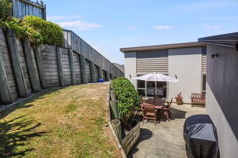 Photo of property in 33 Kahurangi Heights, Aotea, Porirua, 5024