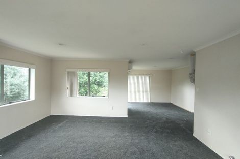 Photo of property in 10 Jubaea Place, Henderson, Auckland, 0610