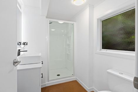 Photo of property in 220 Wade River Road, Wade Heads, Whangaparaoa, 0932