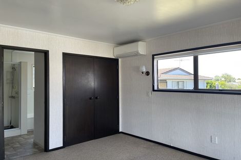 Photo of property in 9 Sheralee Place, Bucklands Beach, Auckland, 2014