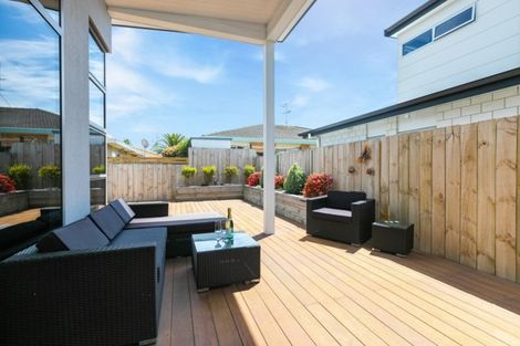 Photo of property in 14 Hugo Way, Papamoa Beach, Papamoa, 3118