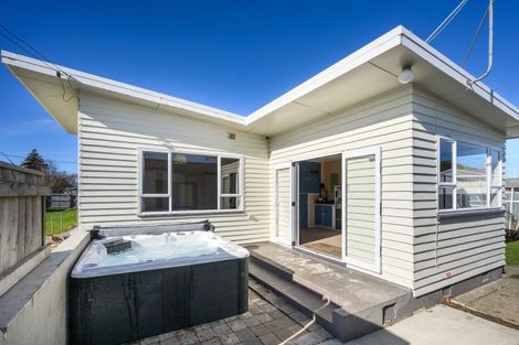 Photo of property in 1 Coronation Street, Feilding, 4702