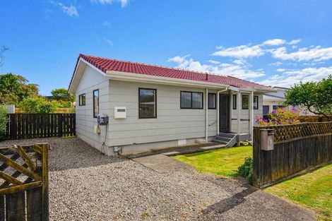 Photo of property in 4 Sharda Grove, Paraparaumu Beach, Paraparaumu, 5032