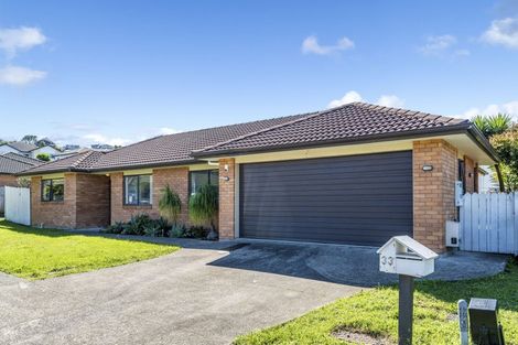 Photo of property in 33 South Kensington Way, Henderson, Auckland, 0612