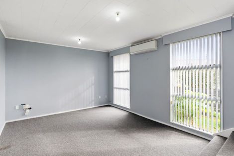 Photo of property in 14 Grenville Street, Levin, 5510