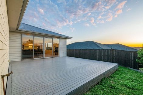 Photo of property in 3 Tararua Street, Massey, Auckland, 0614