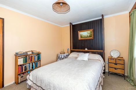 Photo of property in 19 Smith Street, Waimate, 7924