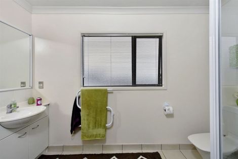 Photo of property in 3 Saint Clair Close, Harewood, Christchurch, 8051