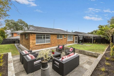 Photo of property in 2/4202a Great North Road, Glendene, Auckland, 0602