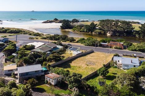 Photo of property in 1018 Brighton Road, Brighton, Dunedin, 9035