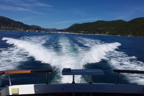 Photo of property in 7 Finlay Grove, Waikawa, Picton, 7220