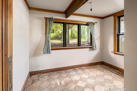 Photo of property in 4 Governor Road, Northland, Wellington, 6012