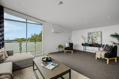 Photo of property in 4 Gazelle Lane, Redcliffs, Christchurch, 8081