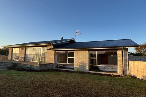 Photo of property in 2 Park Lane, Waitara, 4320