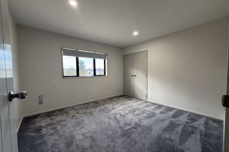 Photo of property in 21 Bangla Place, Massey, Auckland, 0614