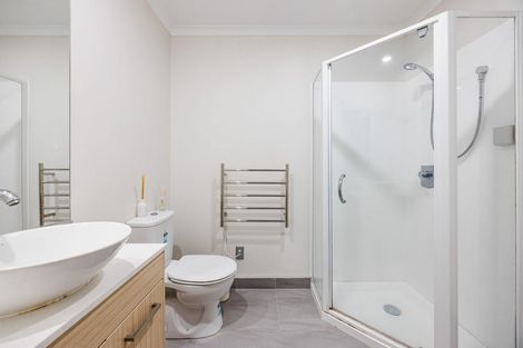 Photo of property in 10 Panakenake Way, Flat Bush, Auckland, 2019