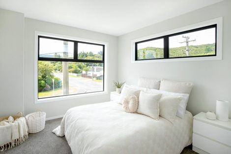 Photo of property in 4 Reading Street, Wainuiomata, Lower Hutt, 5014