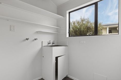 Photo of property in 2 Gladstone Grove, Richmond Heights, Taupo, 3330