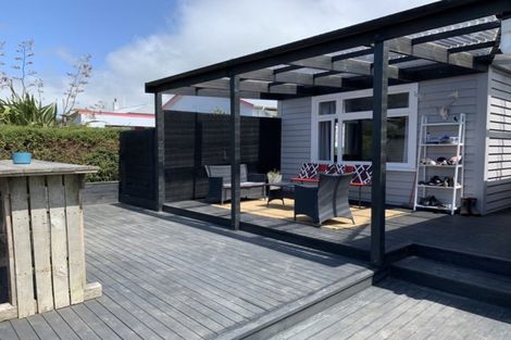 Photo of property in 2 Armstrong Street, Balclutha, 9230