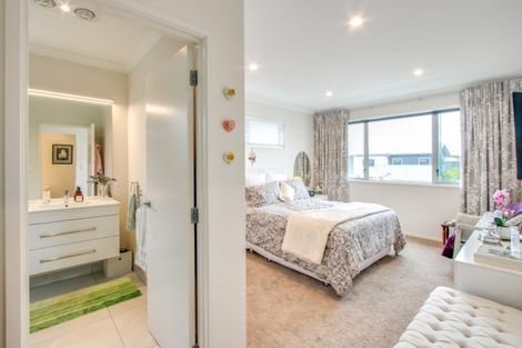 Photo of property in 4 Ruakituri Place, Te Awa, Napier, 4110